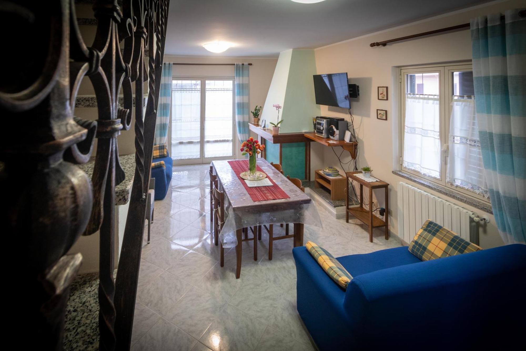 Casa Marcy Apartment Oristano Bagian luar foto